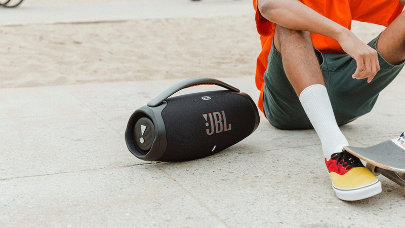 Snatch the JBL Boombox 3 and enjoy the ultimate audio experience at a bargain price