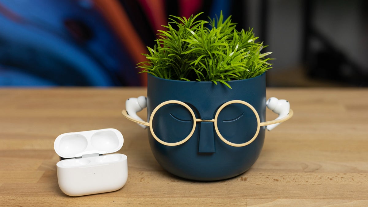 AirPods Pro 2 receive new firmware update