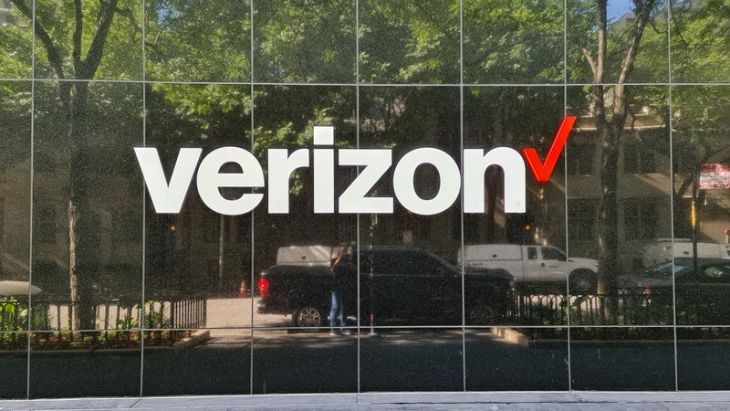 Verizon's partnership with AST SpaceMobile will keep subscribers connected across the U.S.