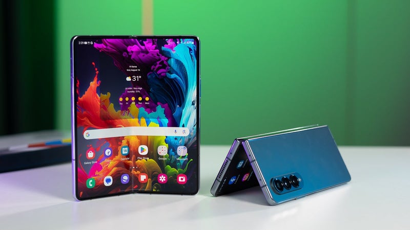 Back and front of Galaxy Z Fold 6 gets compared with Fold 5, highlighting many changes