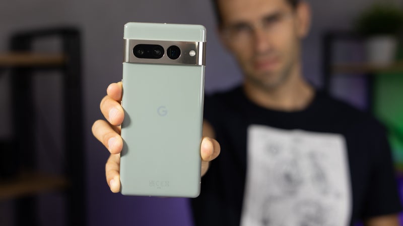 Google's 512GB Pixel 7 Pro is getting ridiculously affordable, but not for long