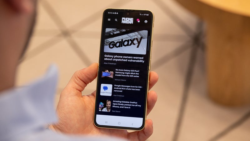 Galaxy Z Flip 6 deals: Save with these lovely offers