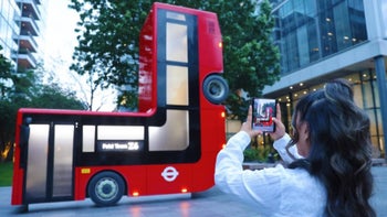 The Galaxy Z Fold mania got a 40-foot London bus folded at 90-degree angle