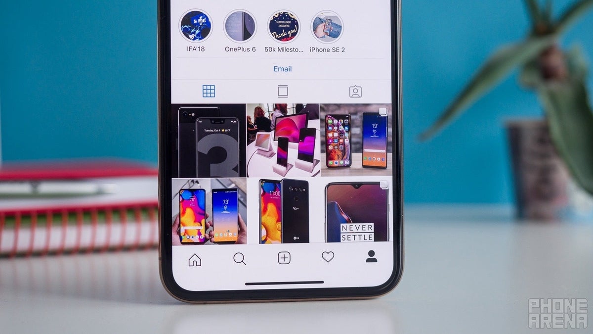 Instagram extends carousel capacity for summer "photo dumps"