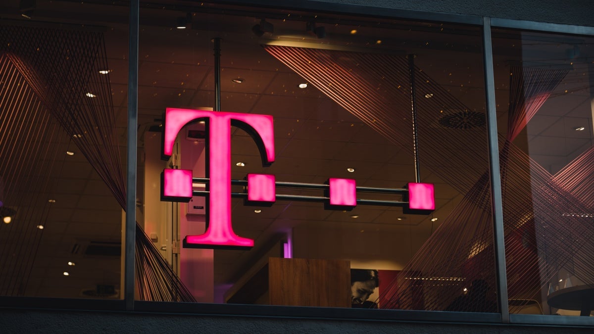 Even if T-Mobile doesn't shut down its 2G network, you should ditch your old phone for security reasons