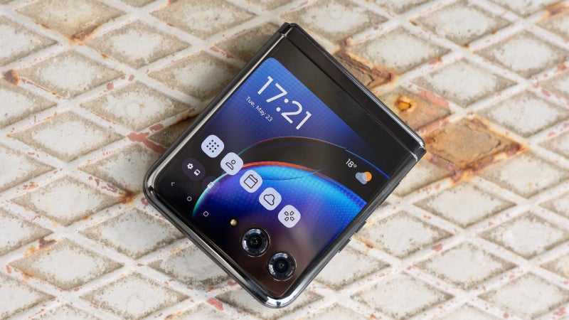 This half-off Motorola Razr+ (2023) might just be the ultimate 2024 foldable bargain