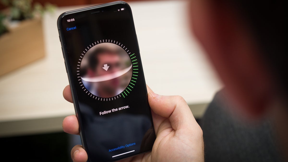 Top leaker admits he made a mistake by tweeting that under-display Face ID is coming in 2025