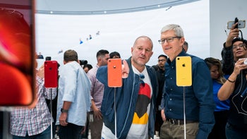 Jony Ive and Tim Cook inspecting phones in 2018