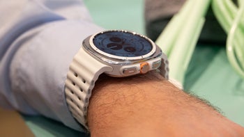 A person wearing a Galaxy Watch Ultra