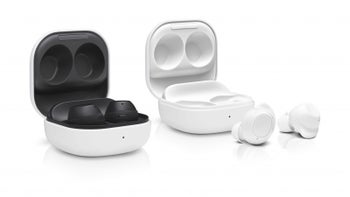 Samsung Galaxy Buds FE in graphite and white colors