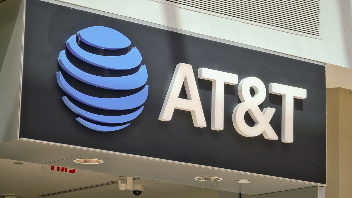 一些 AT&amp;T 用户不知道为什么这个词出现在他们手机的状态栏中