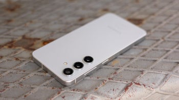 Galaxy S25 Slim vs iPhone 17 Air: Who is copying who and why?