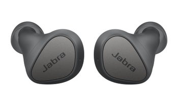 This one-day-only Best Buy deal makes the Jabra Elite 4 buds a killer last-minute Christmas bargain