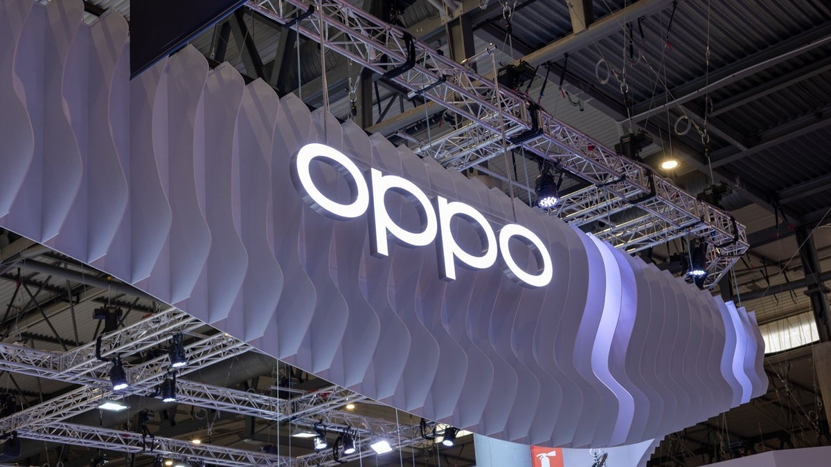 Oppo glowing logo in a convention.