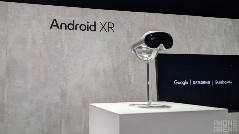 Hands-on video of Samsung and Google's XR headset reveals Apple Vision Pro competition strategy