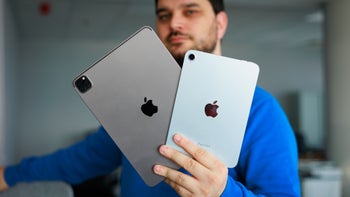 iPad Pro next to iPad mini (A17 Pro)