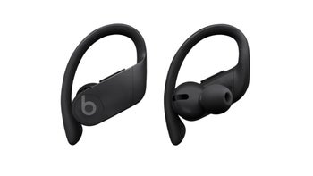 Beats Powerbeats Pro in black