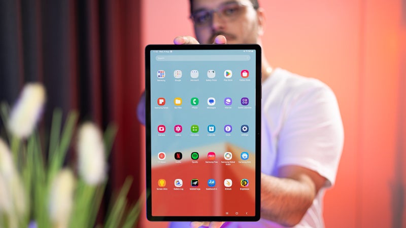 The high-end Galaxy Tab S9+ is selling like hotcakes with Best Buy's sweet deal