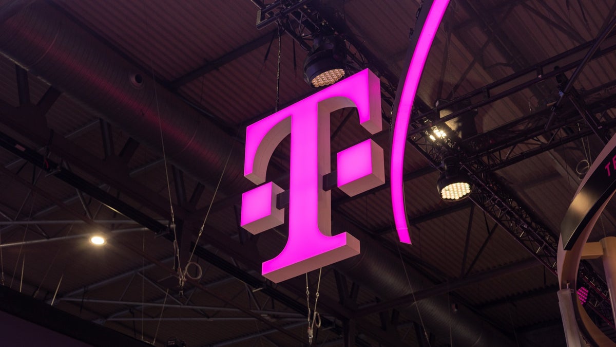 Image of the T-Mobile logo on a sign