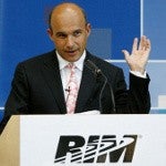 RIM gives carriers a direct role in payment services