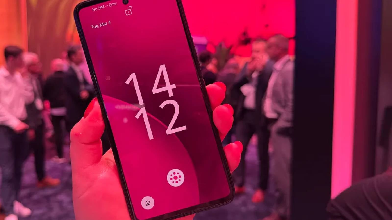 Hands-on with phone from T-Mobile owner answers the question on everyone's mind