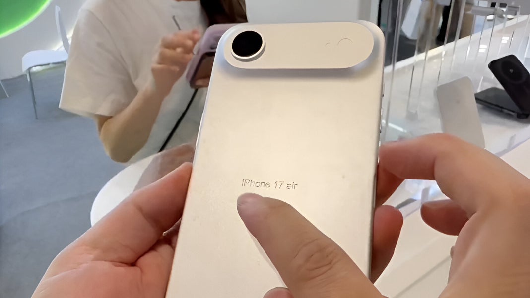 A 3D-printed CAD model of the iPhone 17 Air