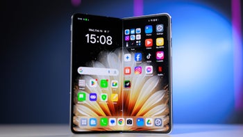 Oppo Find N5 sitting upright