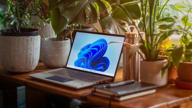 Microsoft's cooking up Apple-style Handoff – and your Windows 11 laptop is invited