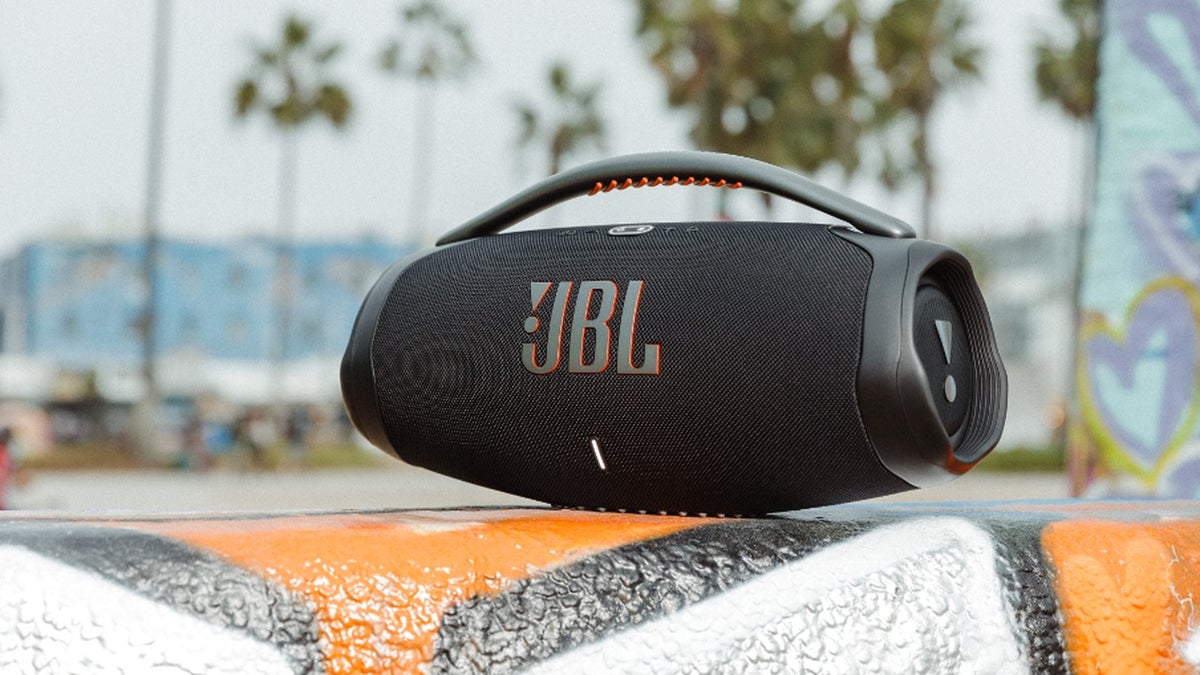 Image of the JBL Boombox 3 at the beach