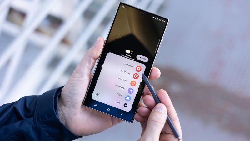 Samsung's new useful Tap to Transfer feature starts rolling out today