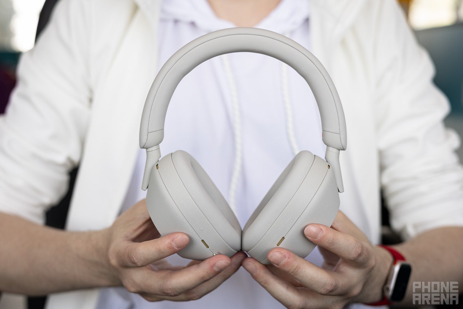 At $102 off, the Sony WH-1000XM5 outshine their successor as the top premium headphones to buy