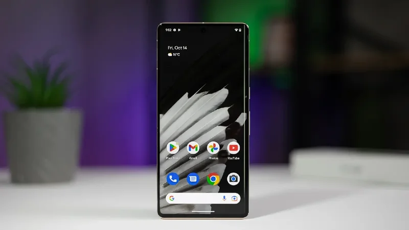 Hefty $700 discount brings the 512GB Pixel 7 Pro into the budget category