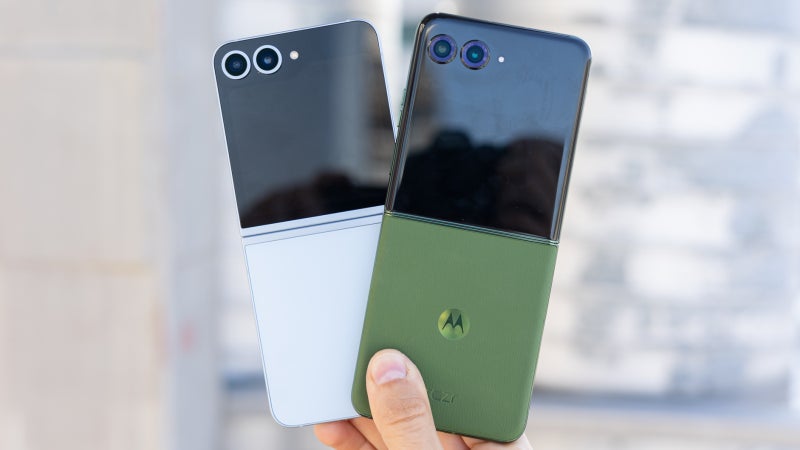 Motorola and Google are coming for Samsung's foldable crown in a major market