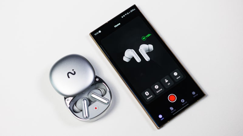 Can you record hybrid meetings (in-person and online attendance)? Yes — with Viaim!