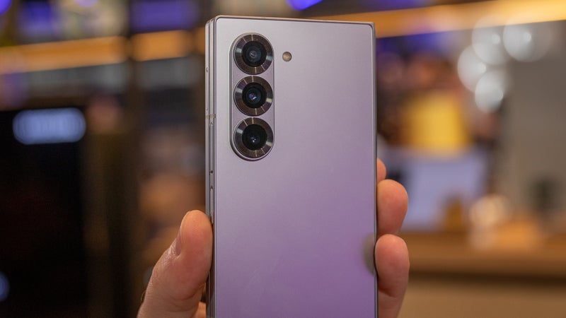 Samsung’s says its next foldables will get smarter cameras that know what you’re looking at