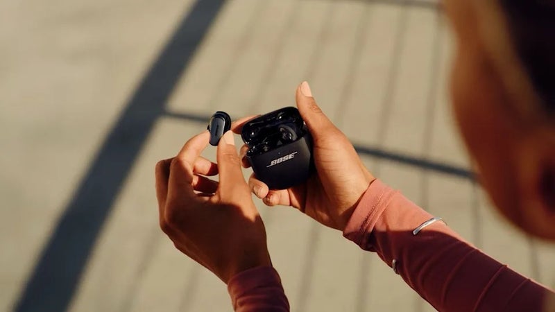 Bose’s latest earbuds go straight for the AirPods Pro throne