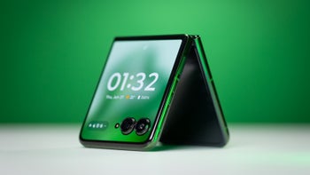 Best Buy makes the powerful Motorola Razr+ (2024) foldable impossible to turn down at $300 off