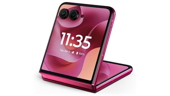 The Motorola Razr+ (2025) returns with a sizzling $300 discount at Amazon