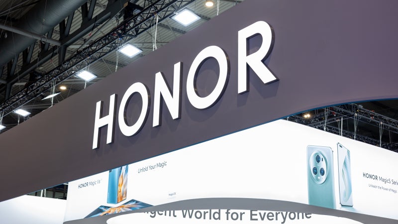 Leaked images show how thin Honor’s Magic V5 is in real life