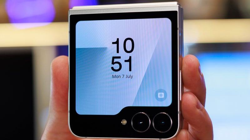 Samsung just launched the brand new Galaxy Z Flip 7 FE