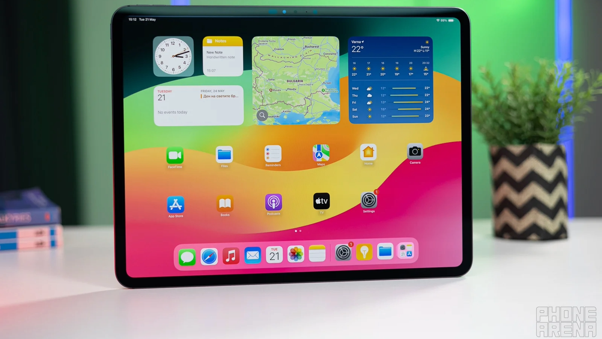 A photo of an iPad Pro M4 (2024) with its display front and center.