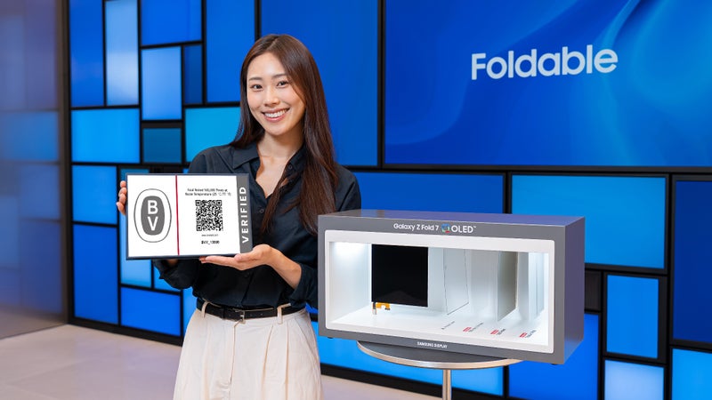 Samsung boasts impressive durability of Galaxy Z Fold 7’s OLED panel with rigorous fold test