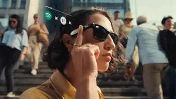 Ray-Ban Meta sales triple, while Apple’s answer is nowhere in sight