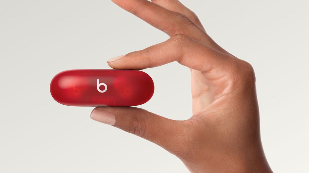 Beats Solo Buds in case