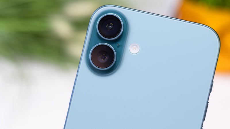 New iPhone 17 Air battery leak might make you reevaluate the Galaxy S25 Edge
