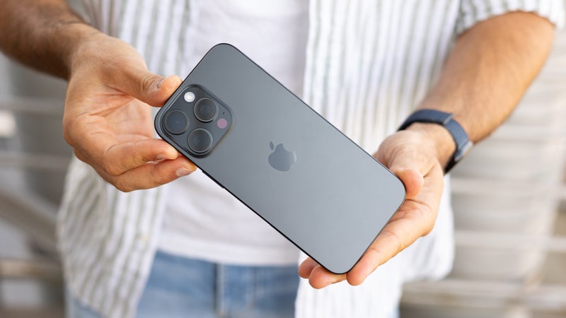 Chinese manufacturers are rushing to beat Apple to the punch with iPhone’s next big thing