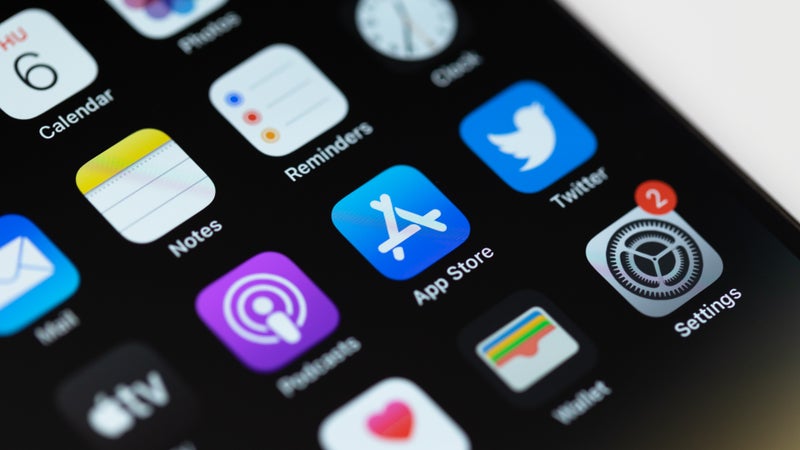 Is Apple cheating you in the App Store? Elon Musk says yes, and he’s ready to take it to court now
