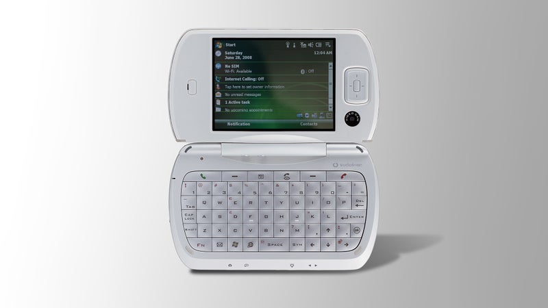 This $1,200 “pocket computer” from 2005 was the foldable of its time