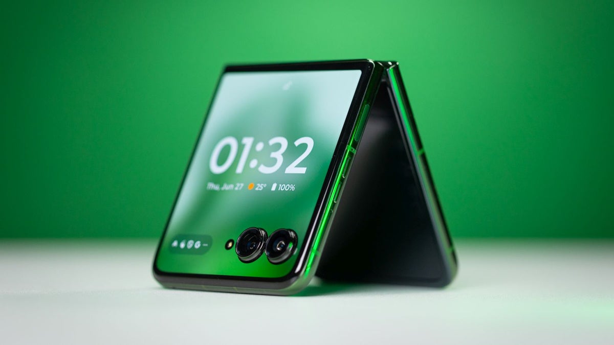 Motorola Razr Plus (2024)