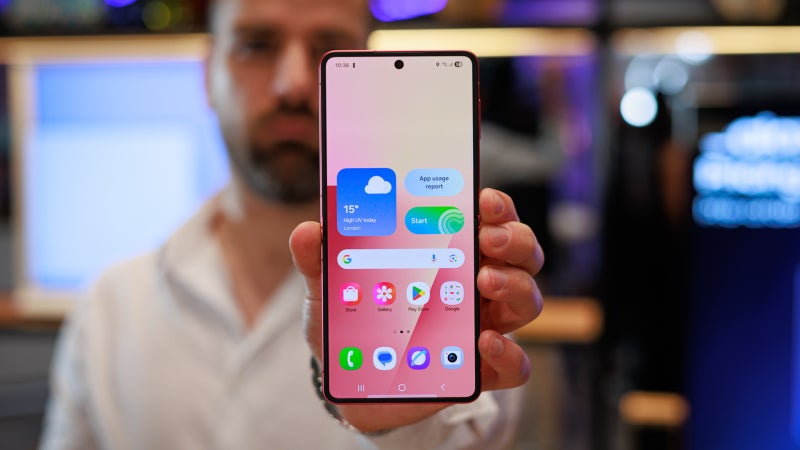 Samsung's brilliant Galaxy Z Flip 7 scores a first-of-a-kind $150 discount with 256GB storage